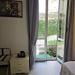 ゲストハウス A Filippo's By The Sea - Gaslini 3*