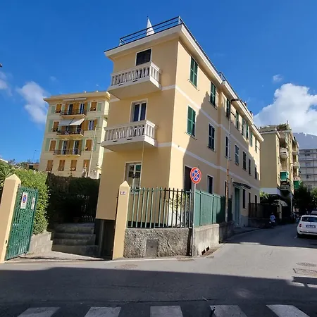 Gasthof A Filippo's By The Sea